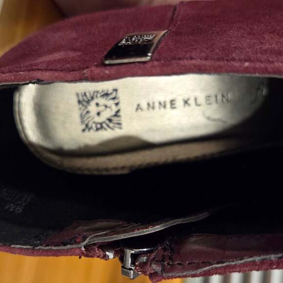 Anne Klein Trumble Boots Womens 9M Burgundy Wedge Ankle Boots Zip Up - Picture 8 of 10